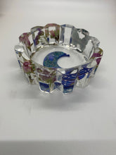 Load image into Gallery viewer, Floral Crystal Dish