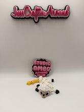 Load image into Gallery viewer, Flexi Sheep Keychain