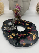 Load image into Gallery viewer, Rose Petal and Gold Leaf Geode Jewelry Dish