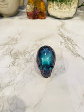 Load image into Gallery viewer, Shiny Elongated Alien Skull Silicone Mold