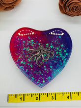 Load image into Gallery viewer, Octopus Glitter Heart With Stand