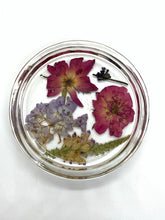 Load image into Gallery viewer, Floral Crystal Dish