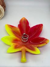 Load image into Gallery viewer, Pink and Yellow Pot Leaf Trinket Dish