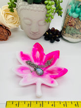 Load image into Gallery viewer, Pink and White Pot Leaf Trinket Dish
