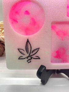 8.5x5.5 Rolling Tray Silicone Mold (Weed Leaf)