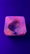 Load image into Gallery viewer, Magenta Marbled Ring Holder