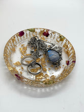 Load image into Gallery viewer, Gold Flakes and Rose Petals Crystal Dish
