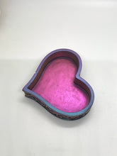 Load image into Gallery viewer, Color Shift Heart Trinket Dish