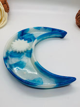 Load image into Gallery viewer, White and Blue Moon Trinket/ Jeweley Dish