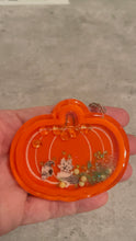 Load image into Gallery viewer, Pumpkin Shaker Silicone Mold