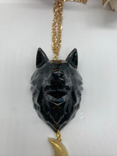 Load image into Gallery viewer, Wolf Head Wall Hanging