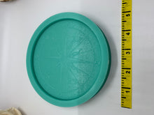 Load image into Gallery viewer, Compass Crystal Charging Plate  Silicone Mold